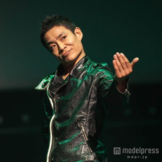 蛯名健一/「チャレンジ!夢のその先へ~Sexy Zone中島健人・全米No.1パフォーマーと出会う~」(C)NHK