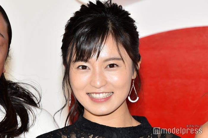 小島瑠璃子(C)モデルプレス
