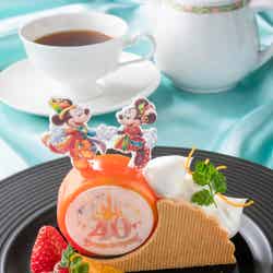 ハイピリオン・ラウンジ (ロビーラウンジ)東京ディズニーリゾート40周年“ドリームゴーラウンド”ケーキセット(C)Disney