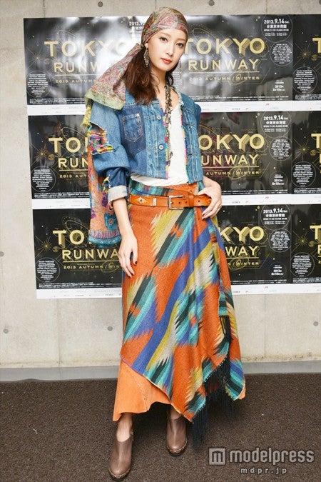 「東京ランウェイ2013 AUTUMN／WINTER」に登場した菜々緒