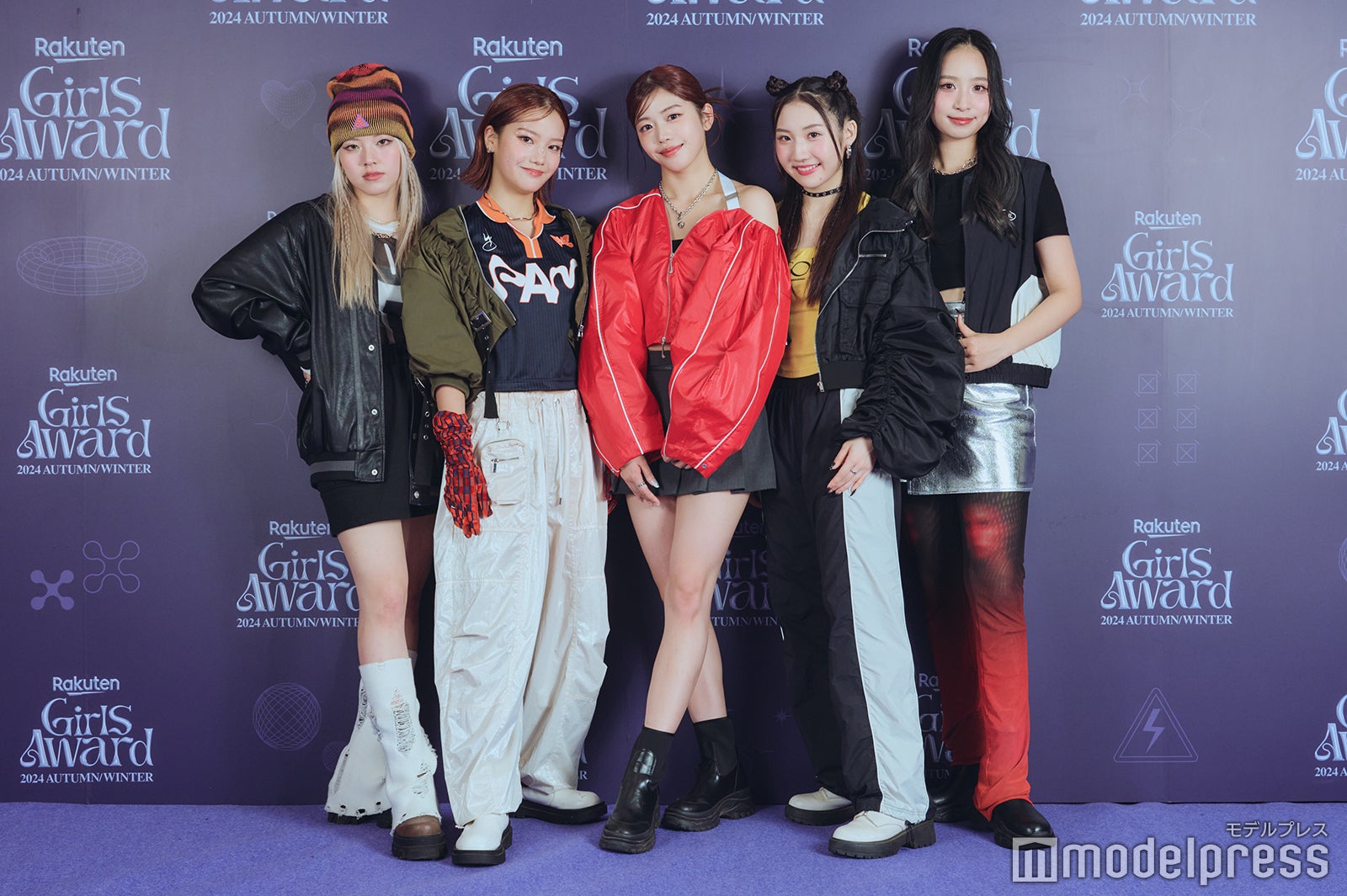 UN1CON（左から）マナミ、ジョア、アカリ、ココロ、ナレ（C）モデルプレス