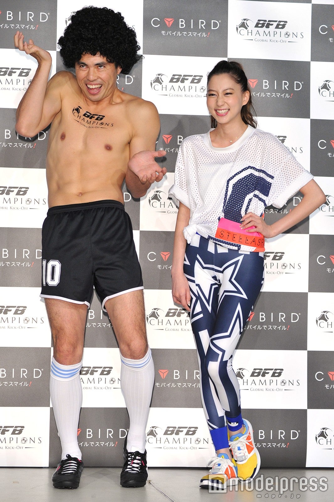 小島よしお、河北麻友子（C）モデルプレス