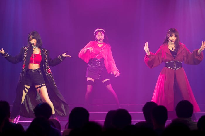 上西怜、山本彩加、梅山恋和 (C)NMB