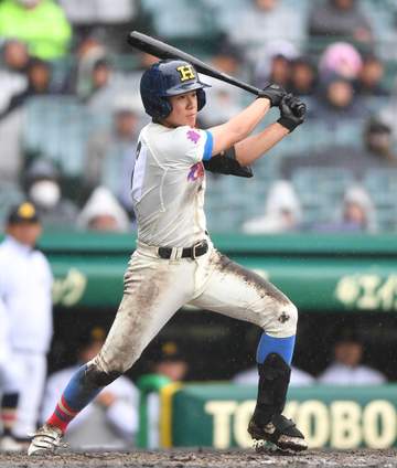 花咲徳栄・岩井監督と親子鷹！虹太郎4安打固め打ち「たまたまだと思います」