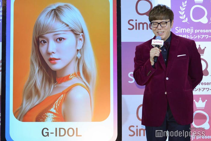 アイドル風AI画像とHIKAKIN(C)モデルプレス