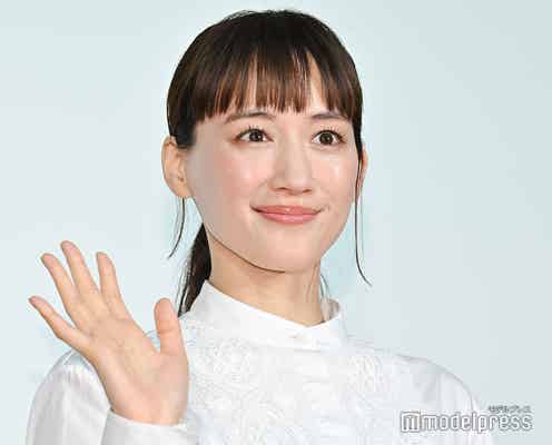 綾瀬はるか、M!LK佐野勇斗の人柄絶賛  制作統括は裏話明かす「さすが現役のアイドル」【ひとりでしにたい】