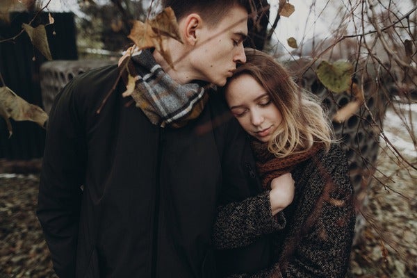 好きでもないのにキスできるの 男性がキスのあとに謝る理由とは モデルプレス