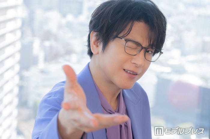及川光博がデビュー30周年「流行と悪意は気にしてない」職業ミッチーとしての真髄 キラキラ保つ理由は“老化に抗わない”【モデルプレスインタビュー