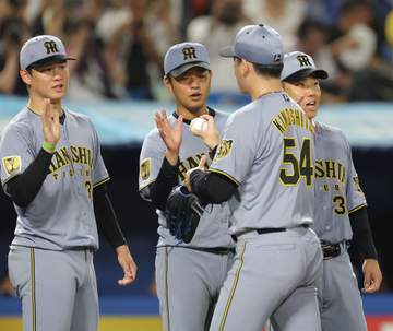 天然でおちゃめな阪神・高橋がリハビリ中だった下村を叱責 けがに苦しむ後輩を思う偽らざるアツい本音