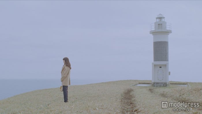 新CM「恋するレーベル・灯台」篇より