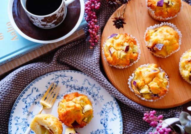 話題の米粉のホットケーキミックスで作る 簡単 2種のさつまいもマフィン モデルプレス