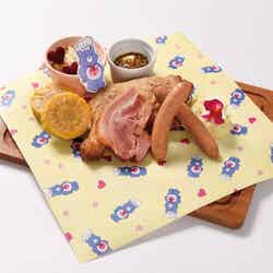 (C)2018 Those Characters From Cleveland, Inc.