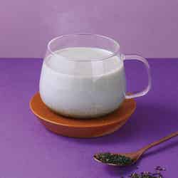 黒胡麻杏仁(クロゴマアンニン)ミルク 600円/提供画像