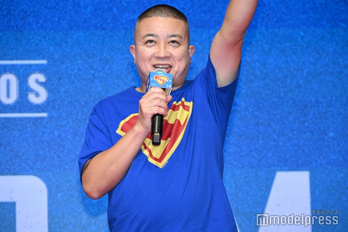 髪の毛を切りたての松尾駿/チョコレートプラネット(C)モデルプレス