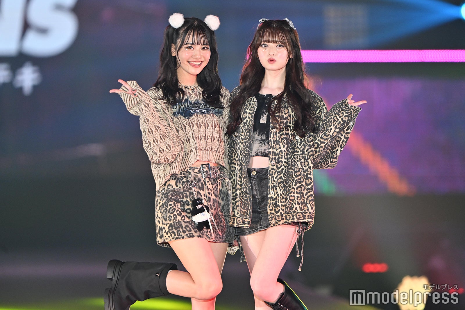 関谷瑠紀、高比良由菜「Seventeen」ステージ（C）モデルプレス