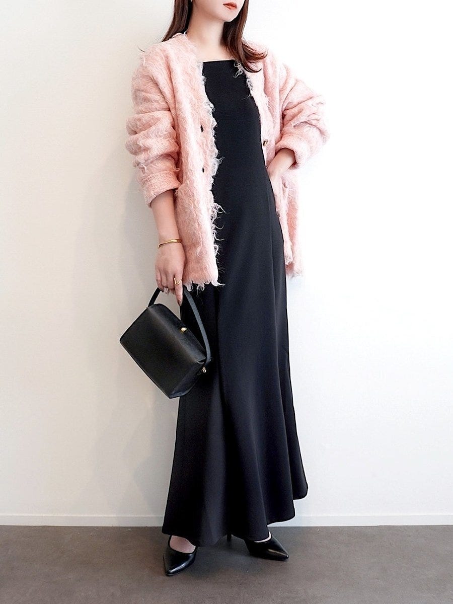 ピンクカーディガンのコーデ2