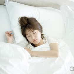 瀧本美織 初の水着ショット解禁 すっぴんも披露 モデルプレス