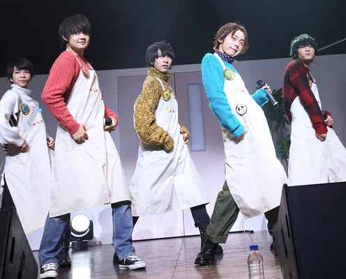 M!LK結成2周年「牛乳スーパー会議」は生着替えあり、パロディあり、サプライズ発表ありの盛りだくさん!<セットリスト>