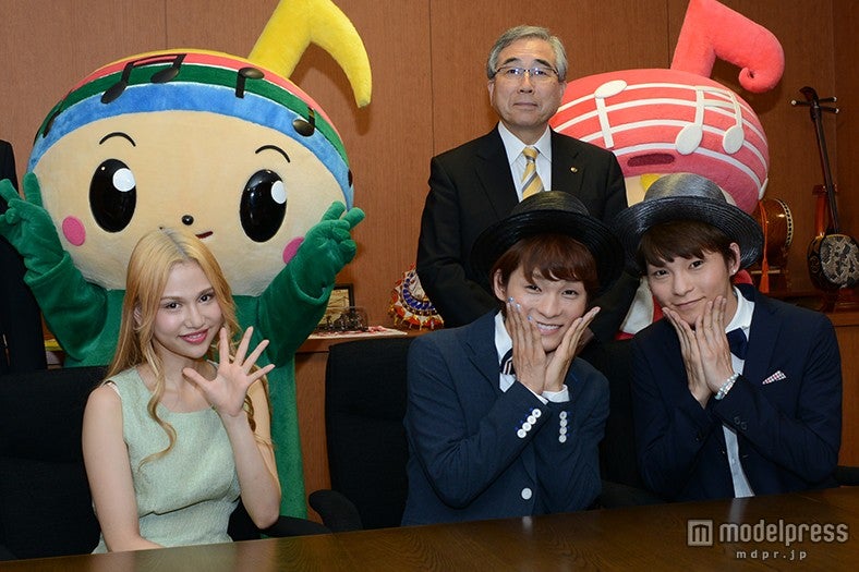 水沢アリー、福島・郡山市長とファッション談義　「地域活性化のヒントに」