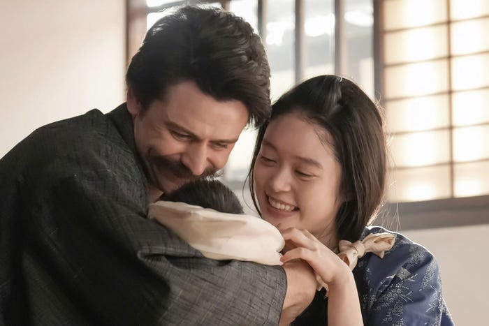 トミー・バストウ、高石あかり「ばけばけ」第110話(C)NHK