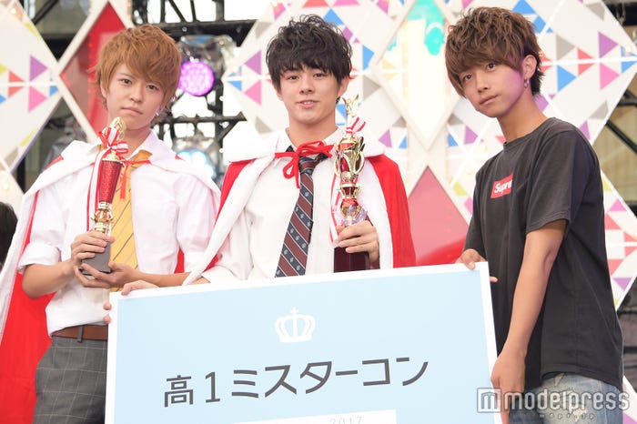 準グランプリ・林拓磨くん、グランプリ・宇佐卓真くん、若槙太志郎(C)モデルプレス