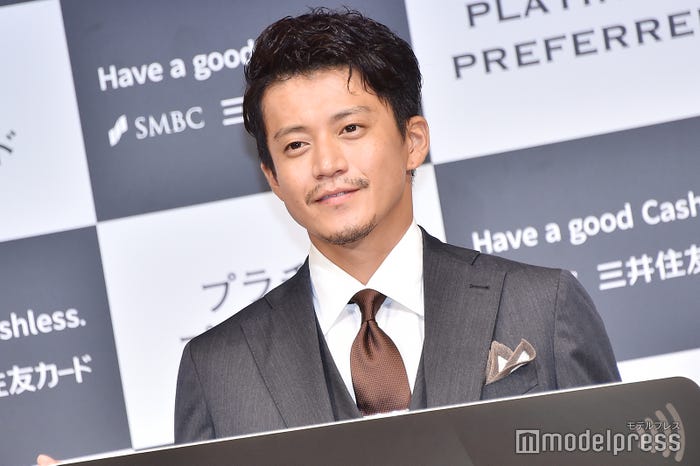 小栗旬(C)モデルプレス