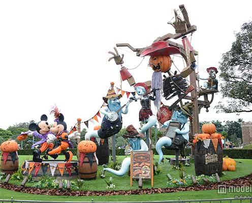ディズニーランドのハロウィーン、おばけとパンプキンの楽しいデコレーション