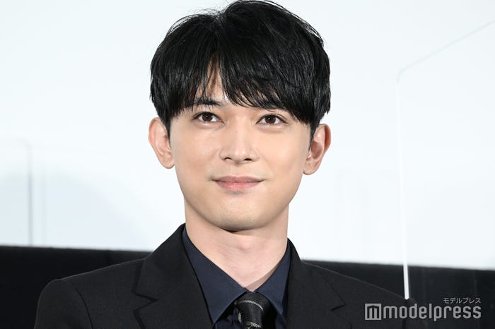 吉沢亮(C)モデルプレス