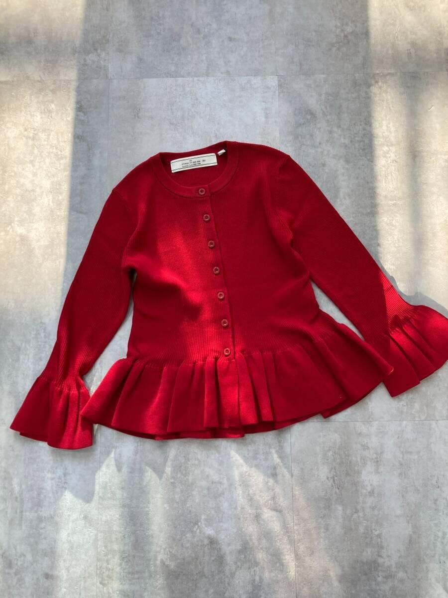 GUのリブフリルカーディガン