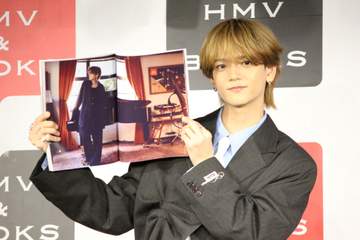 FANTASTICS・中島颯太「改めて自分のことが大好き」 2冊目写真集撮影地のイングランドで「モテまして」