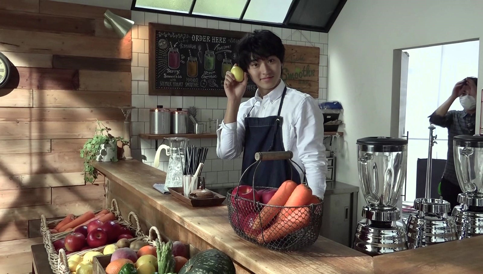 山崎賢人／カゴメ 野菜生活100Smoothie「ベジタブルスムージーバー開店」篇メイキング