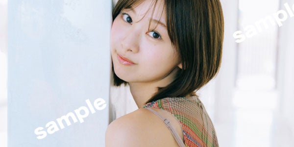 日向坂46富田鈴花1st写真集、書店特典ポスター5種＆ポストカード7種