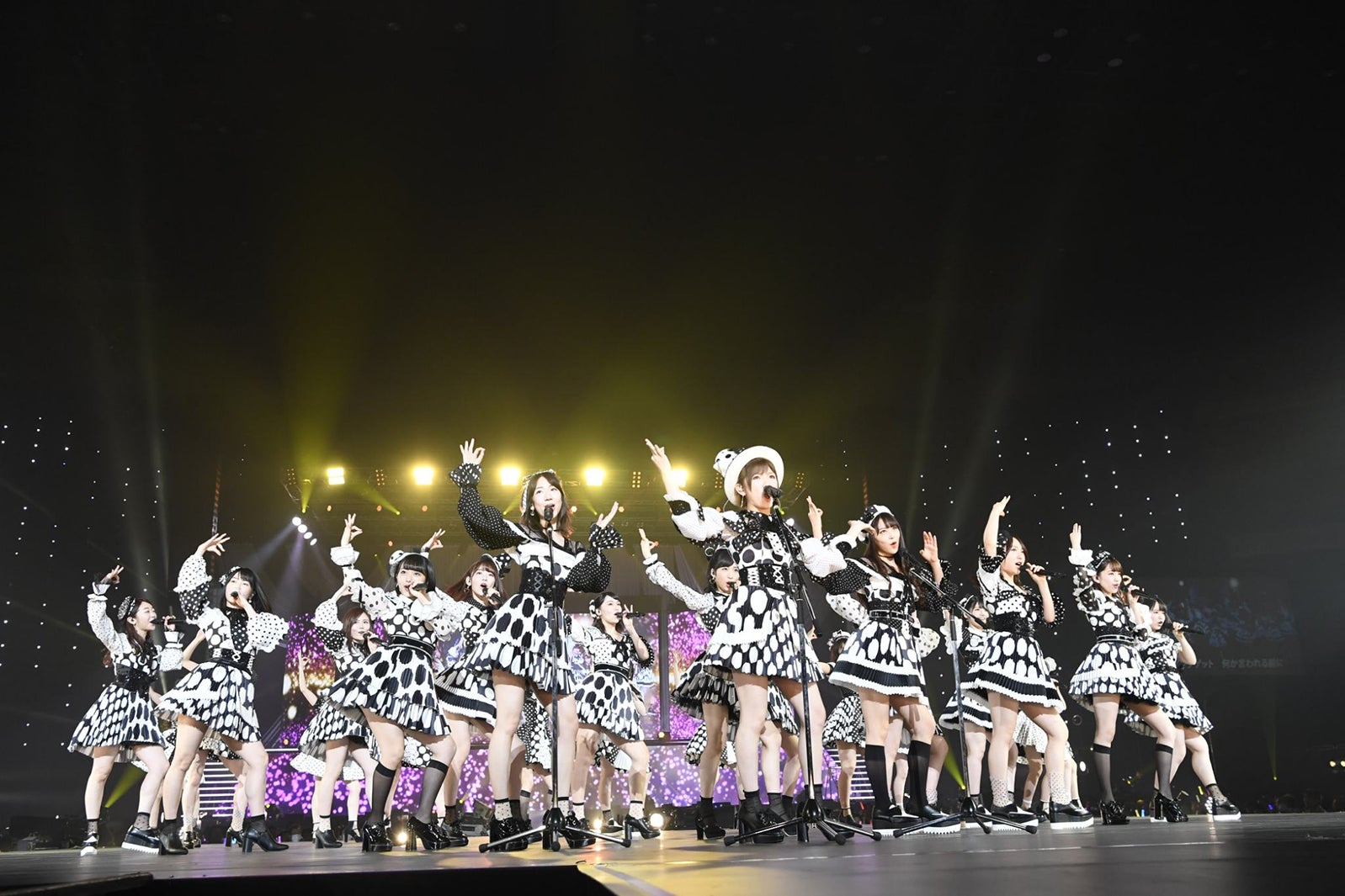 「AKB48単独コンサート～ジャーバージャって何？～」昼公演（C）AKS
