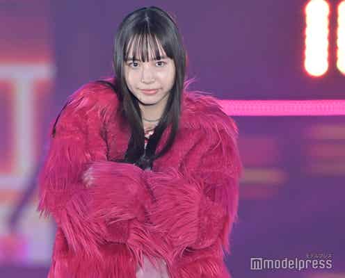 井桁弘恵、ド派手ピンクコーデに視線集中 抜群スタイル際立つ<GirlsAward 2023 A/W>