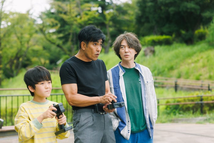 廣末裕理、北村一輝、吉岡秀隆「コタツがない家」第2話より(C)日本テレビ