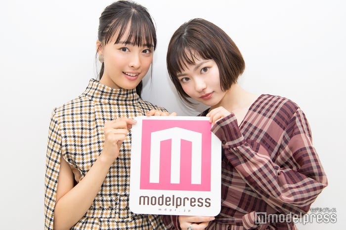 大友花恋・山田杏奈 (C)モデルプレス