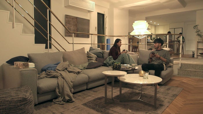 春花、健司「TERRACE HOUSE TOKYO 2019-2020」7th WEEK(C)フジテレビ/イースト・エンタテインメント