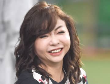 豪華すぎて羨望！モモコ ビジネスクラスでイタリア旅「最高」 広々座席がベッドに変身、フルコースに高級ワイン堪能