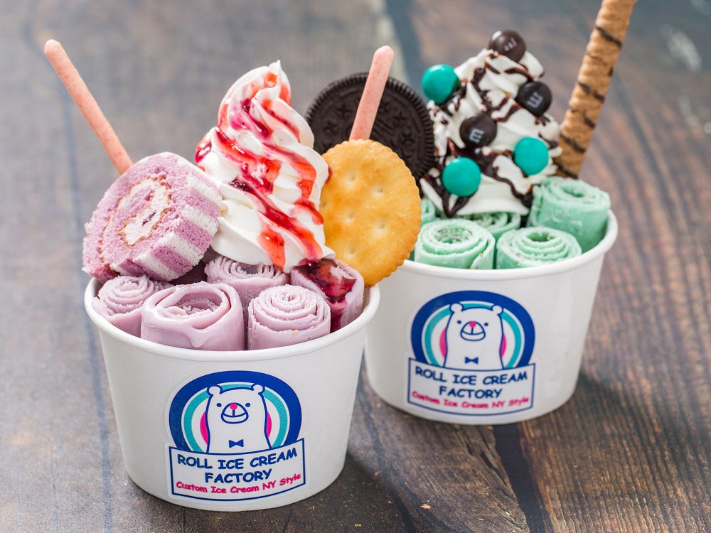 流行りのチョコミント味も!最長5時間待ちのロールアイス専門店に季節の新メニュー&フレーバー