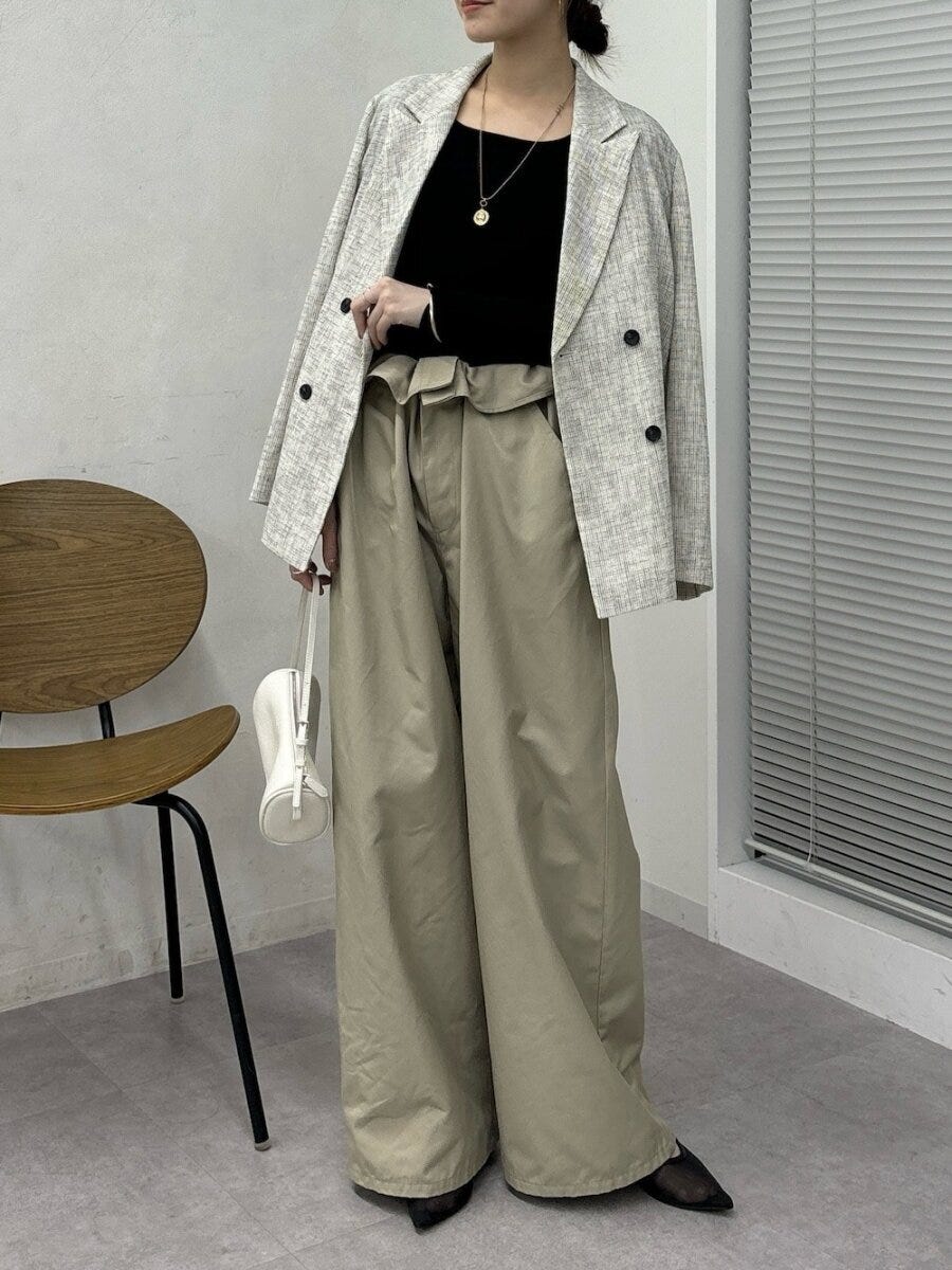 ジャケットコーデ 2026春大人女性おすすめベージュワイドパンツジャケットコーデ