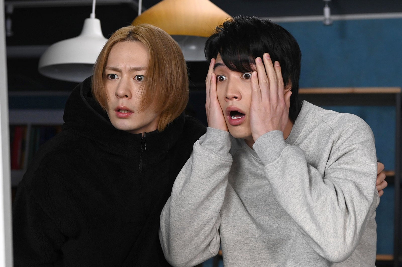 犬飼貴丈、鈴木伸之 （C）薫原好江・講談社／読売テレビ