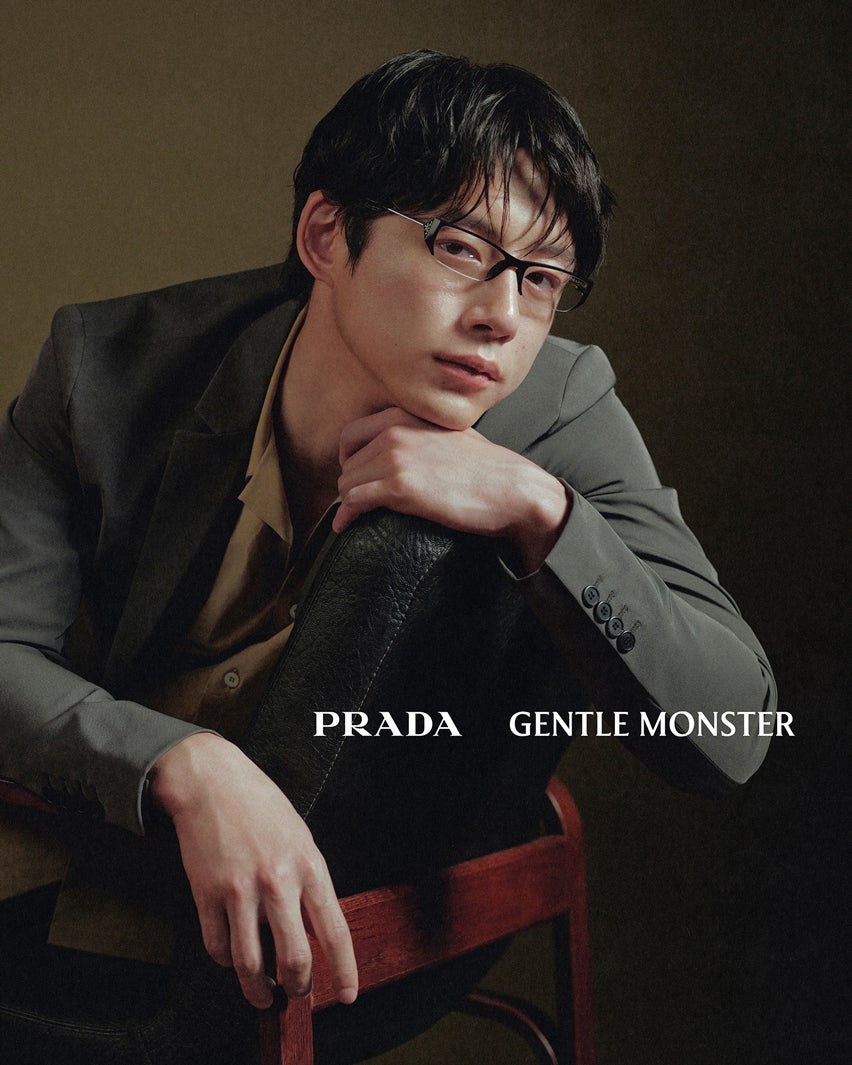 坂口健太郎、GENTLE MONSTER＆PRADAコラボコレクションに登場 「本」をコンセプトに展開