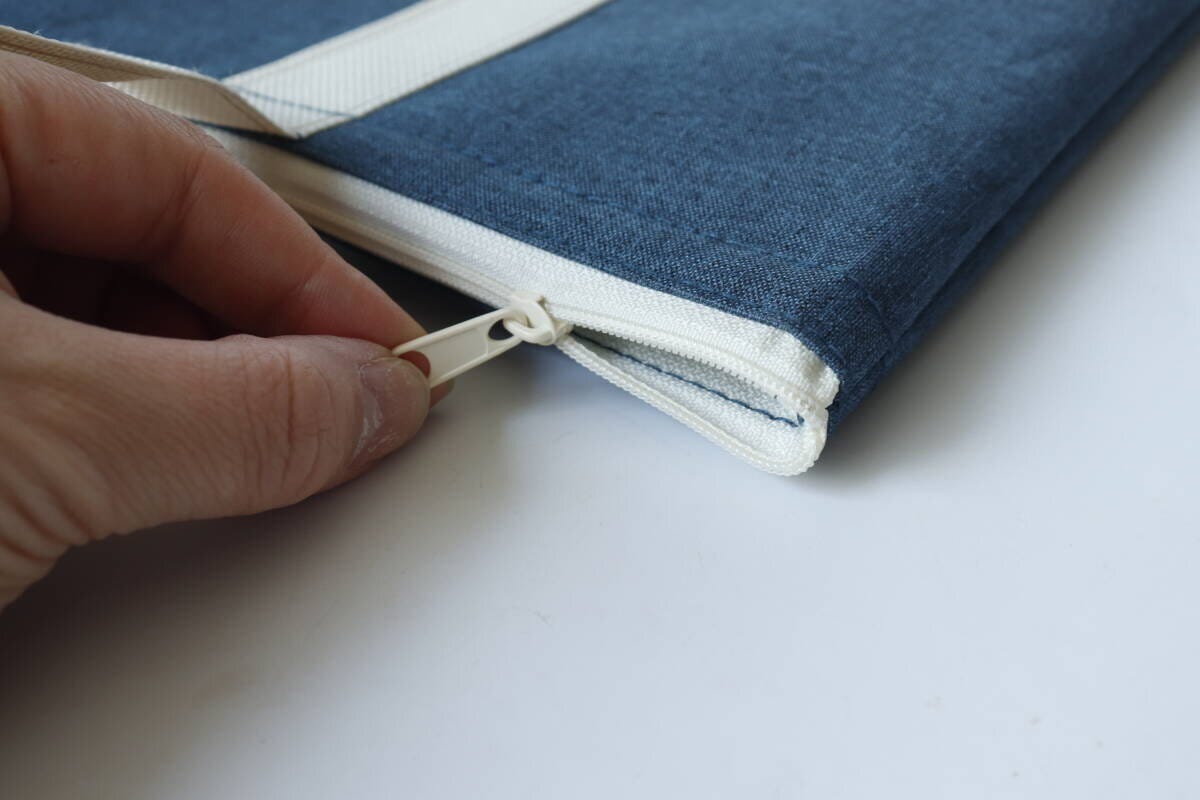 ダイソーのアルミ保温保冷バッグのファスナー