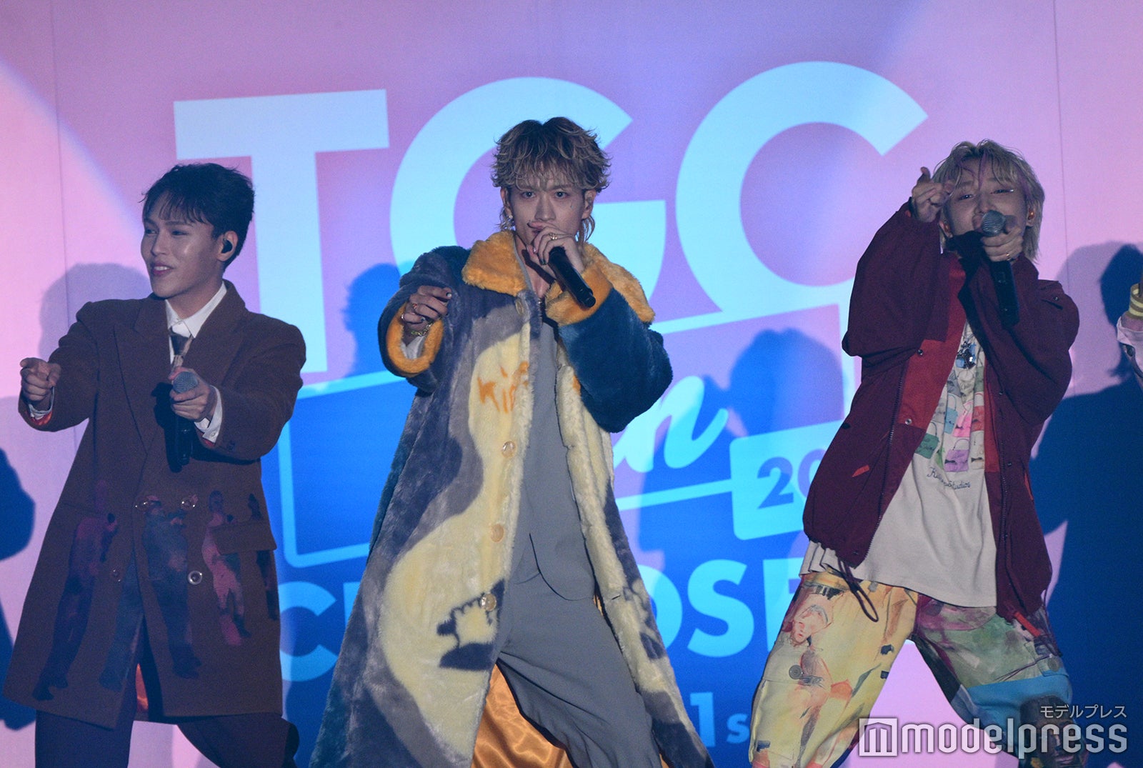 BUDDiiS、大トリでノンストップライブ 新曲で妖艶さ放つ【TGC teen ICHINOSEKI 2024】