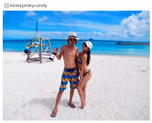 窪塚洋介＆PINKY、水着姿のラブラブ2ショットに反響「素敵すぎ」「本当にお似合い」