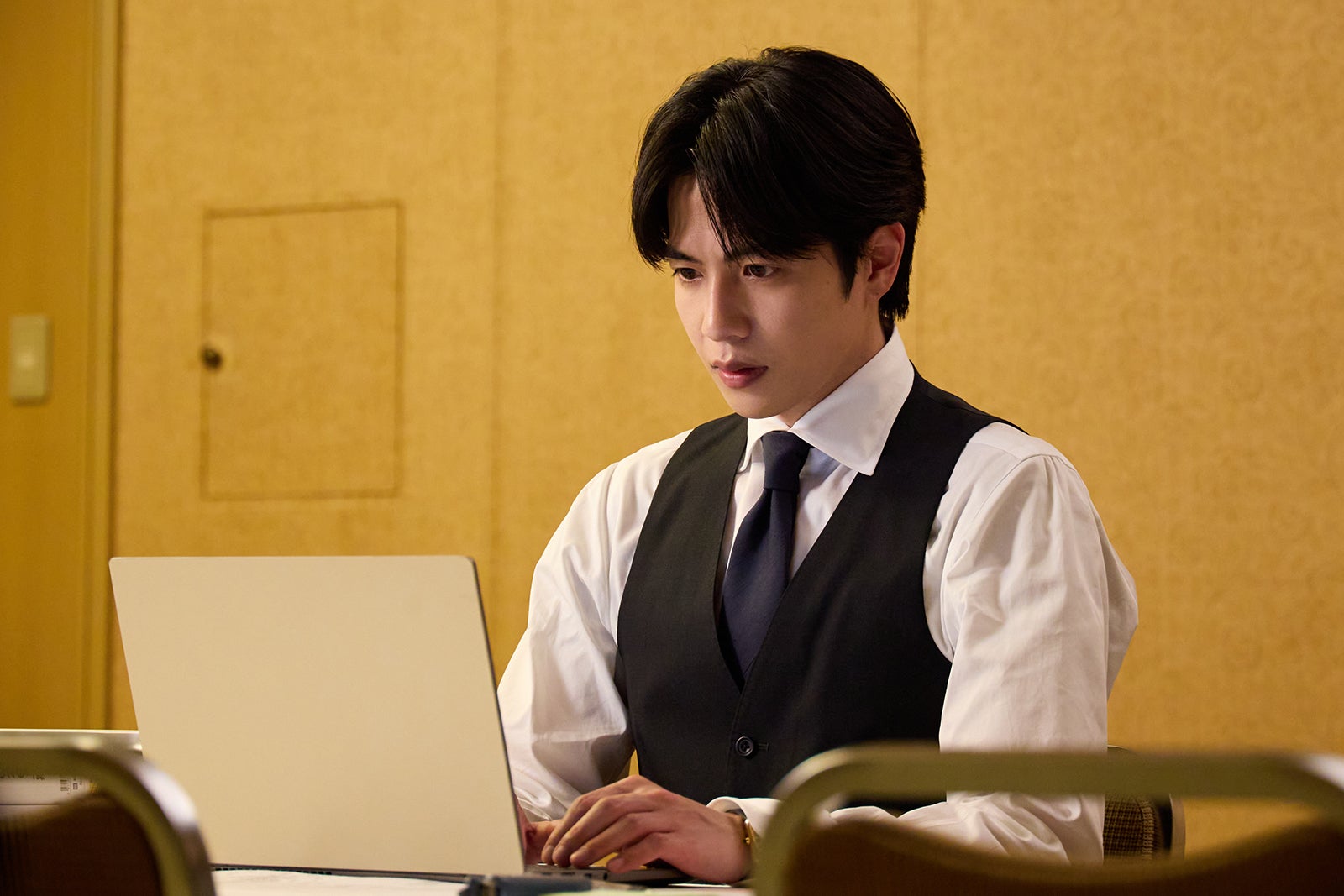 志尊淳「10回切って倒れない木はない」第7話（C）日本テレビ