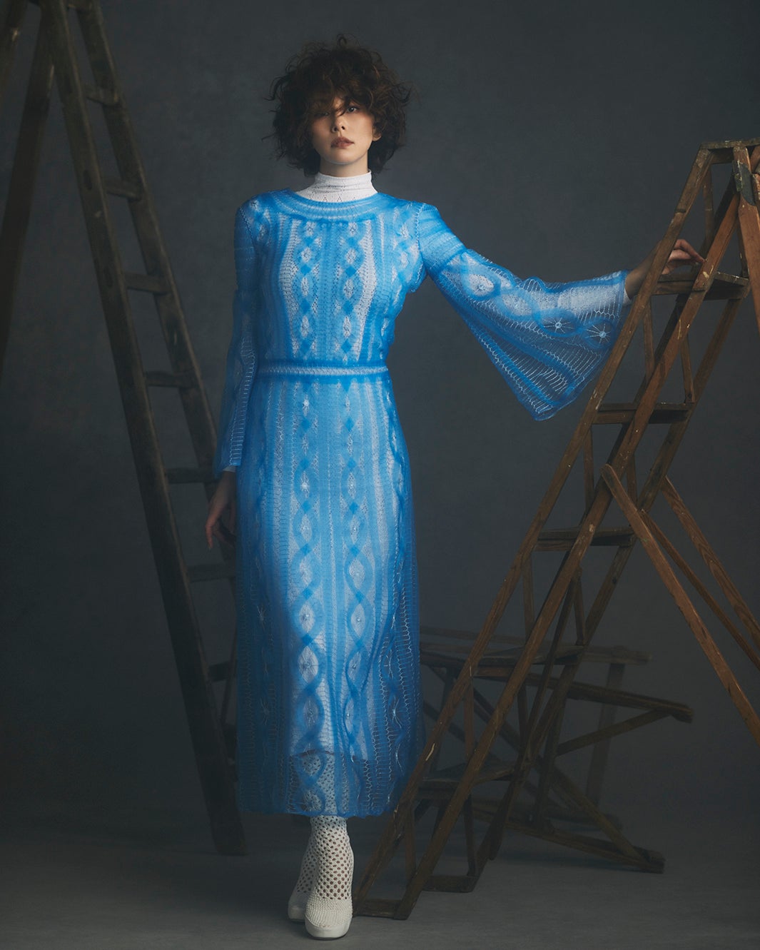 米倉涼子／「Harper ’s BAZAAR」より（提供画像） 