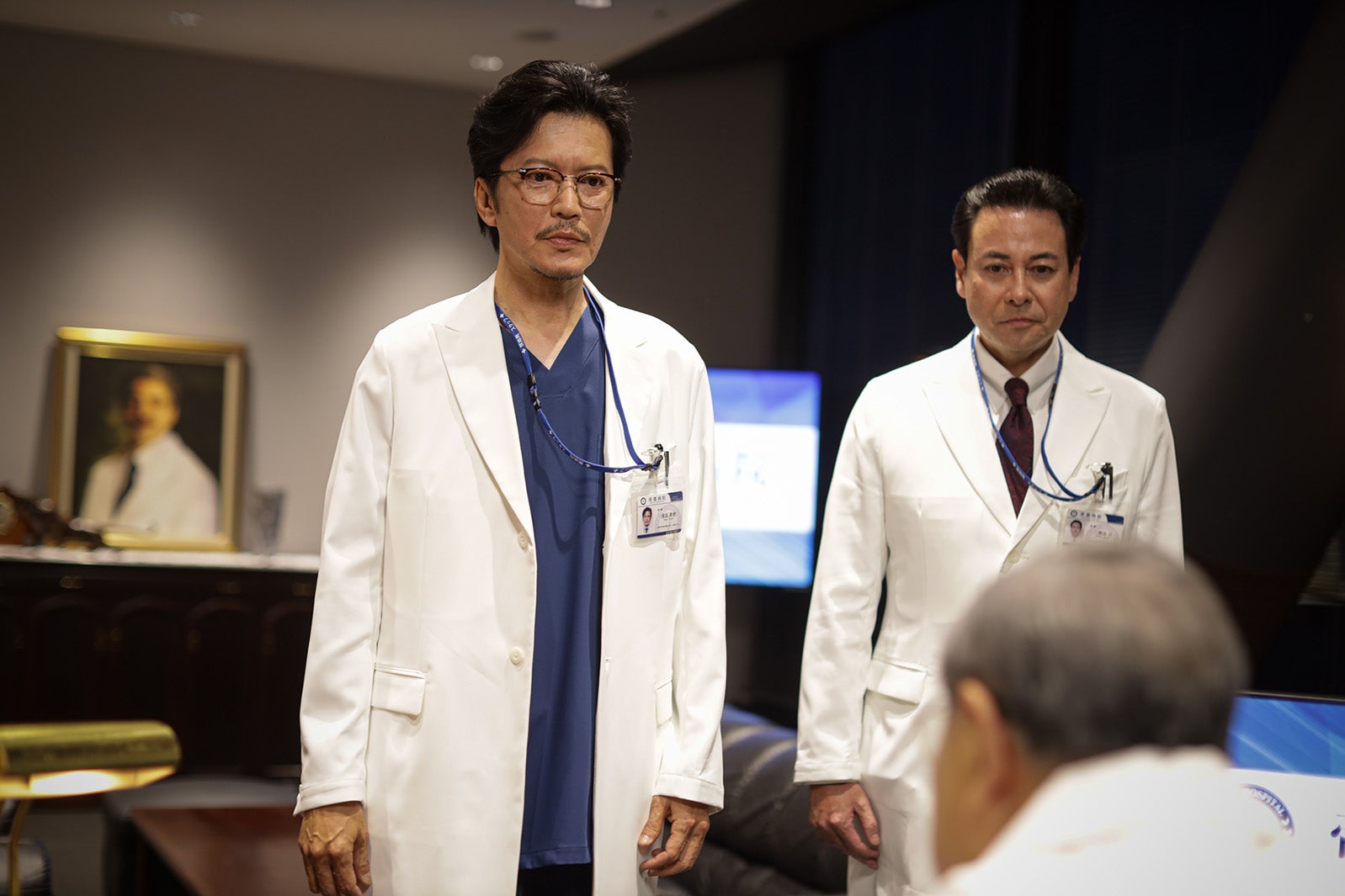 田辺誠一、鈴木浩介「スカイキャッスル」第2話より（C）テレビ朝日