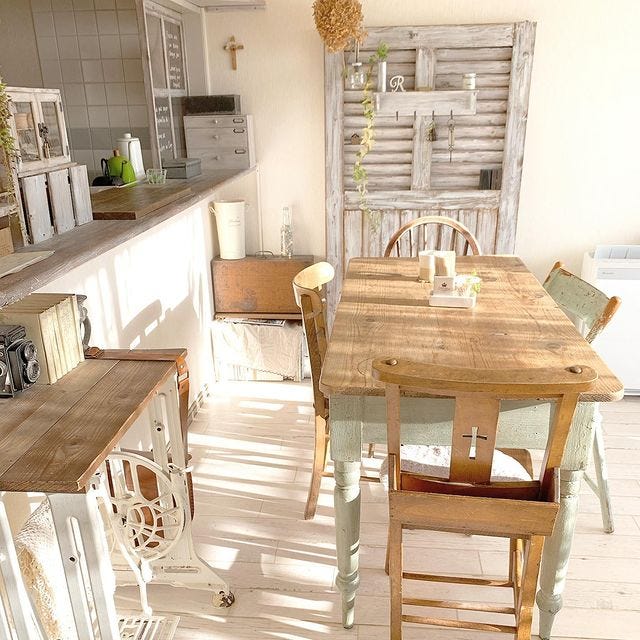 狭い部屋でもできるアンティーク風インテリア実例 素敵な空間を演出するコツを伝授 モデルプレス