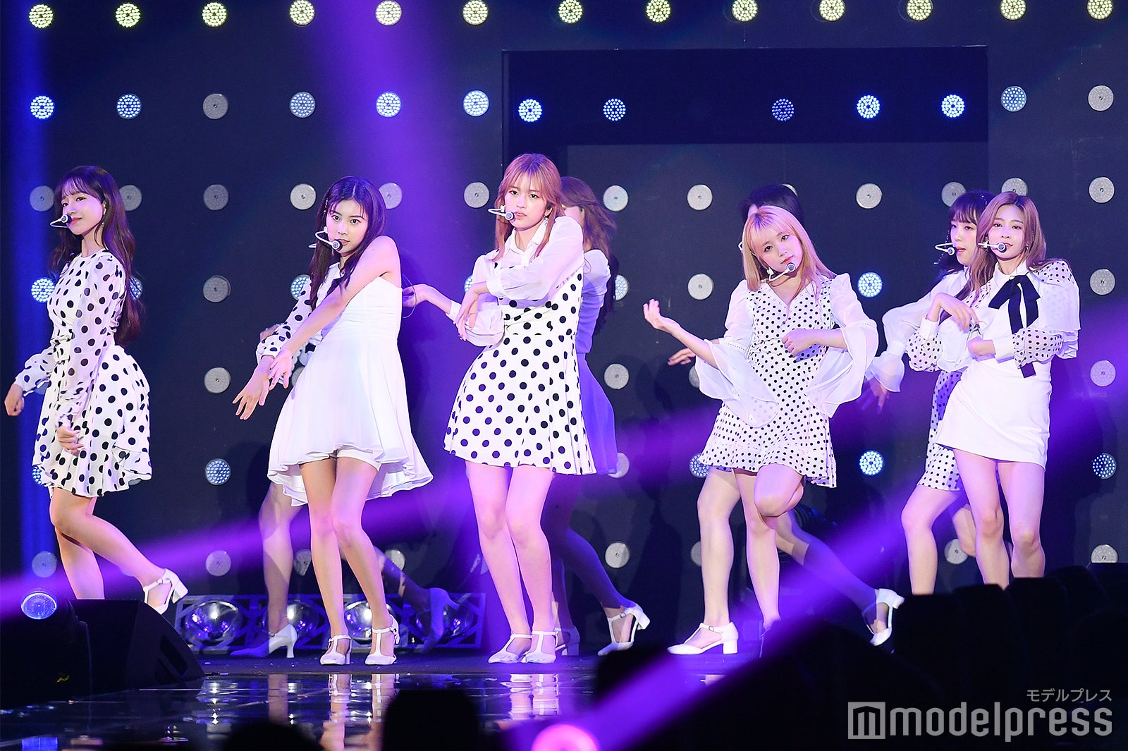 IZ＊ONE（C）モデルプレス